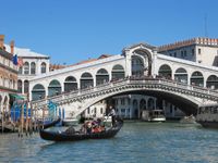 Venedig, Rialtobrücke (© Reiseagentur Behrens & Holzmann)